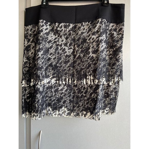 Ann Taylor Dresses & Skirts - Ann Taylor Womens Size 14 Fringe Lace Overlay Lined Midi Zip Skirt Black White